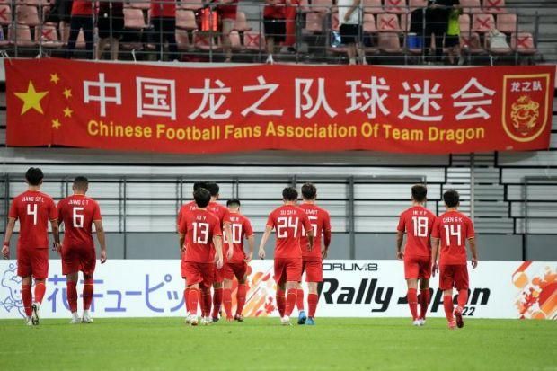 他是在对阵莱切时受伤，这让他几乎缺阵了一个月时间。
